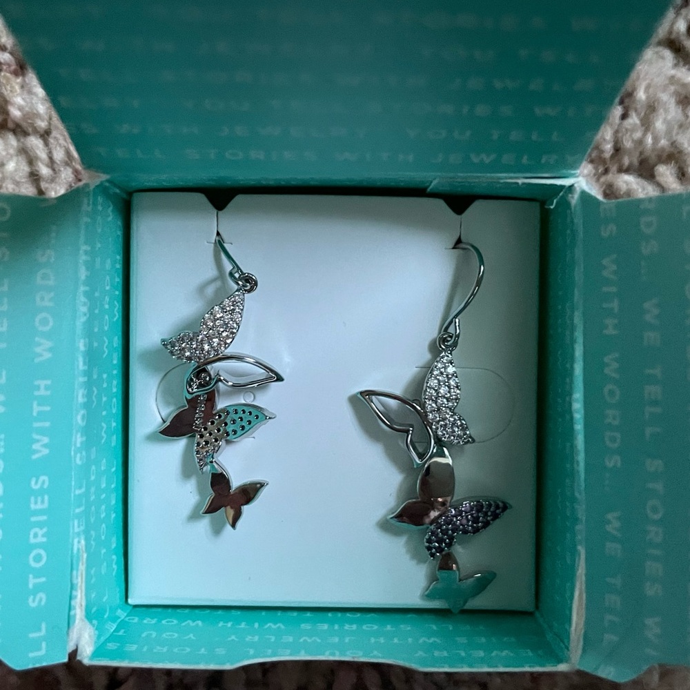 *SOLD* Origami Owl Butterfly Earrings